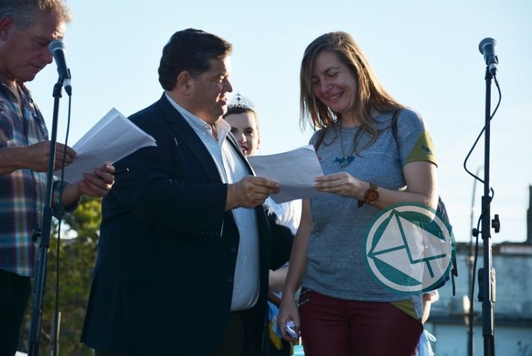 Con un Festival Artístico Berisso celebró los 35 años de Democracia 02