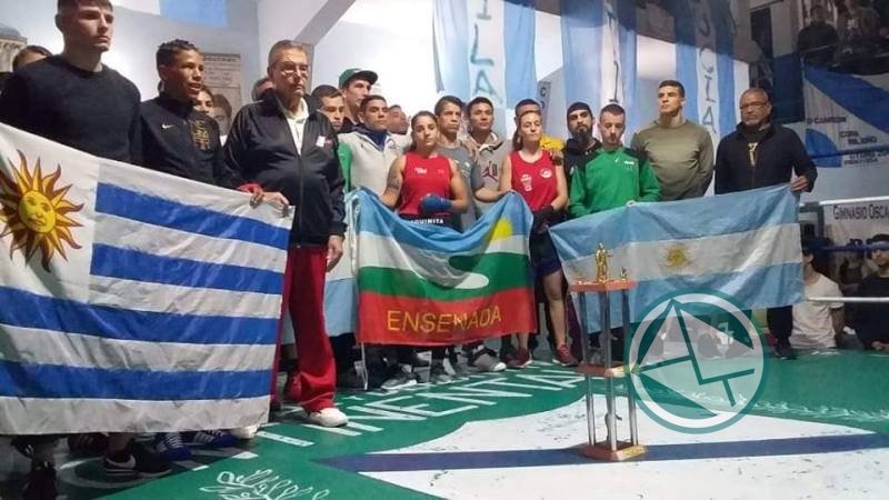 La boxeadora ensenadense "Maquinita" Gómez consagrada en Uruguay Dolores Maquinita Gómez en Uy4
