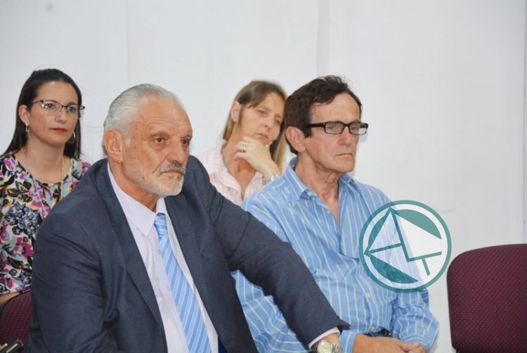 El Concejo de Berisso homenajeó al intendente y concejales electos en 1983 05