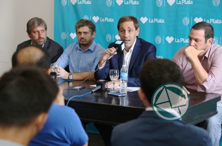 Garro presentó un paquete de medidas económicas que benefician a los vecinos y a las Pymes locales