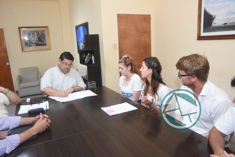 La Municipalidad de Berisso rubricó convenio con TECHO