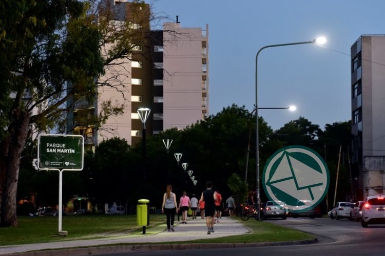 Más de 70 kilómetros de calles iluminadas con LED en La Plata Más de 70 kilómetros de calles iluminadas con LED en La Plata