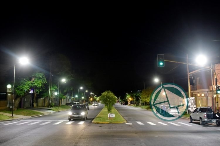 Más de 70 kilómetros de calles iluminadas con LED en La Plata Más de 70 kilómetros de calles iluminadas con LED en La Plata