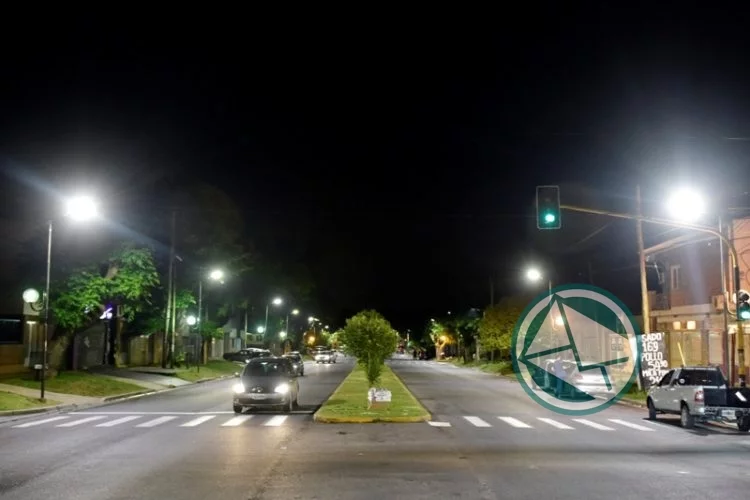Más de 70 kilómetros de calles iluminadas con LED en La Plata Más de 70 kilómetros de calles iluminadas con LED en La Plata