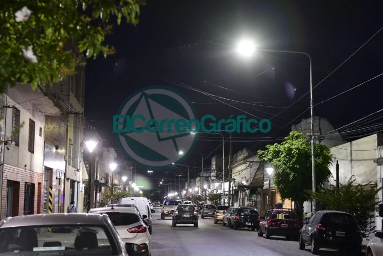 Unas 1200 cuadras iluminada con LED suman en La Plata Unas 1200 cuadras iluminada con LED suman en La Plata