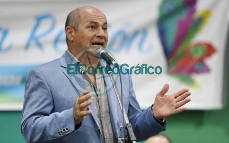 ayuda-economica-a-comparsas-de-ensenada-para-llevar-adelante-el-carnaval-de-la-region 7