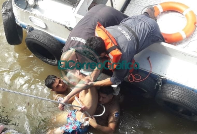 Dramático rescate en Berisso Prefectura1