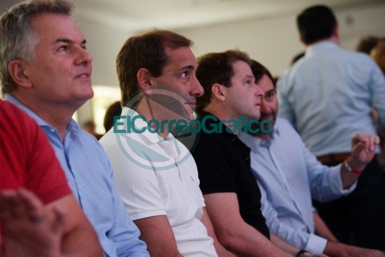 Garro en el "Encuentro provincial de mesas educativas"