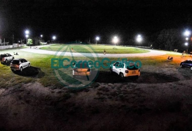 Renovación de la iluminación de la Pista de Atletismo Olmi Figueira 1