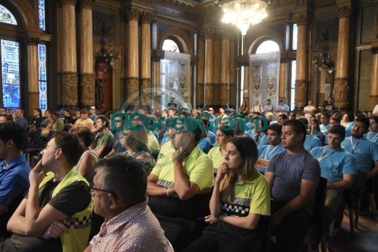 Se capacitó al personal en La Plata para la campaña contra el mosquito