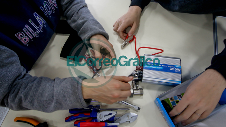 En un aula móvil, se dictarán talleres enfocados en el futuro educativo y laboral de los jóvenes