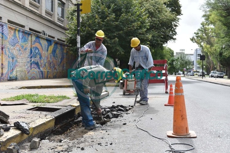 Avanza plan de readecuación de bocas de tormenta y conductos pluviales en La Plata