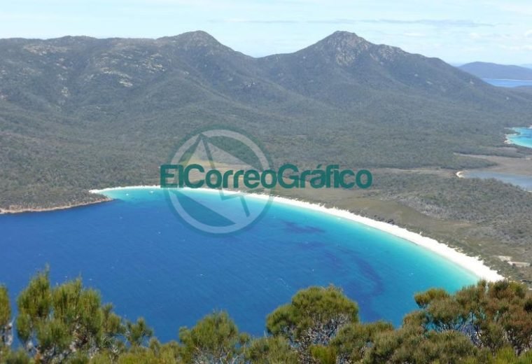 Coles Bay, Tasmania, Australia 3