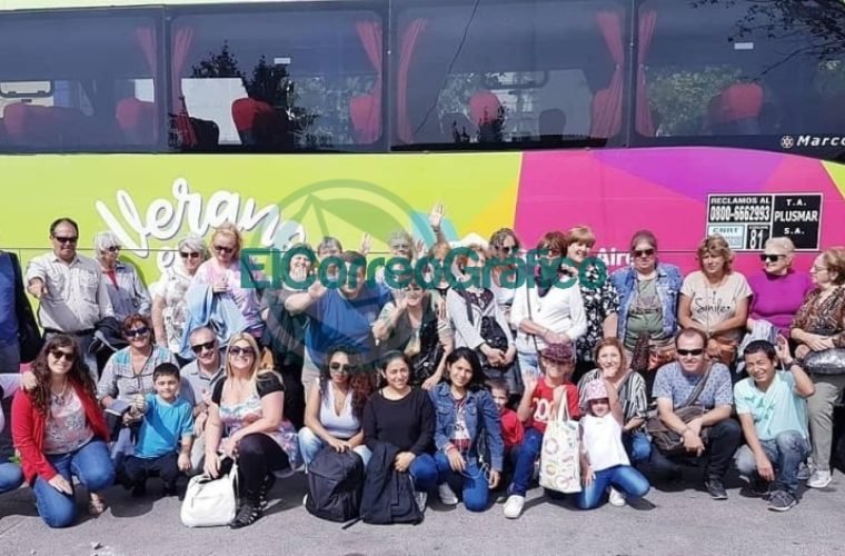 El Bus Turístico Itinerante recorrió sitios históricos y productivos de Berisso El Bus Turístico Itinerante recorrió sitios históricos y productivos de Berisso 02