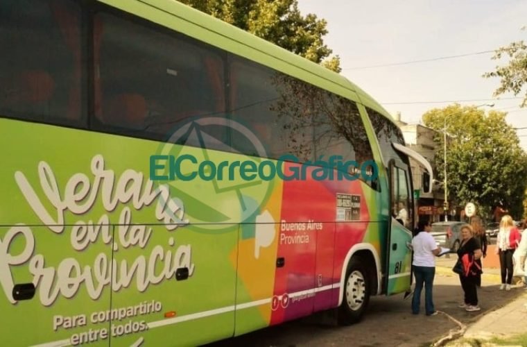 El Bus Turístico Itinerante recorrió sitios históricos y productivos de Berisso El Bus Turístico Itinerante recorrió sitios históricos y productivos de Berisso 03