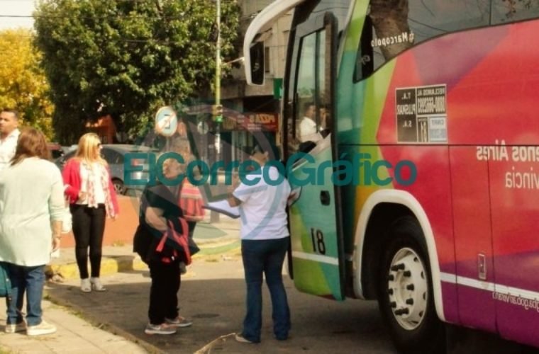 El Bus Turístico Itinerante recorrió sitios históricos y productivos de Berisso El Bus Turístico Itinerante recorrió sitios históricos y productivos de Berisso 04