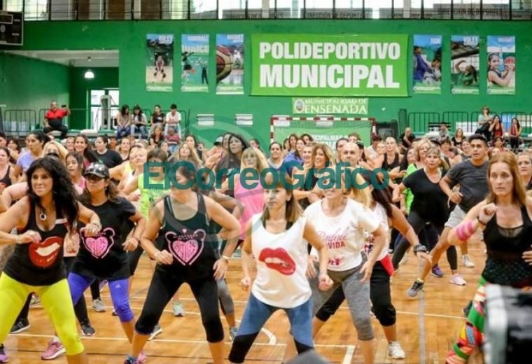 Ensenada zumbó por el Día de la Mujer 4