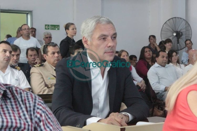 Cagliardi quiere saber por qué Nedela gasta del presupuesto en alquilar vehículos