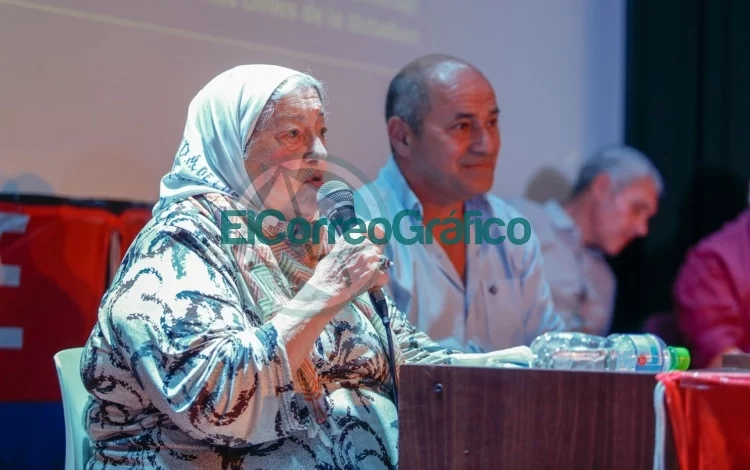 Hebe de Bonafini presentó “Todos son mis hijos” en Ensenada