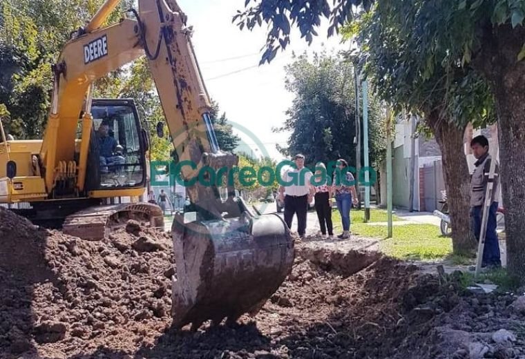 Nedela recorrió el avance del pavimento sobre calle 165 desde 18 a 25 Nedela recorrió el avance del pavimento sobre calle 165 desde 18 a 25 07