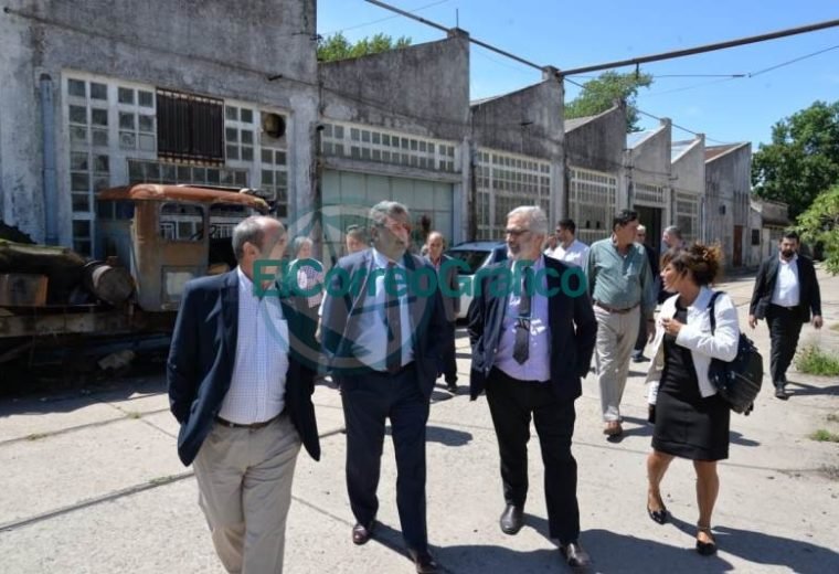 Elustondo recorrió las instalaciones del centro interdisciplinario de investigaciones aplicadas del agua y ambiente Recorrida Elustondo recorrió las instalaciones del centro interdisciplinario de investigaciones aplicadas del agua y ambiete 3