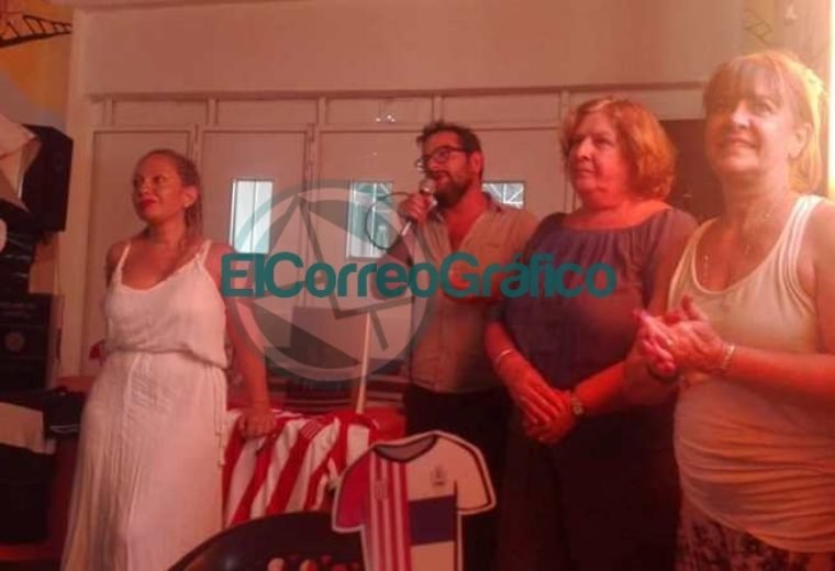 Se llevó adelante el café literario de confraternidad ante el clásico platense 2