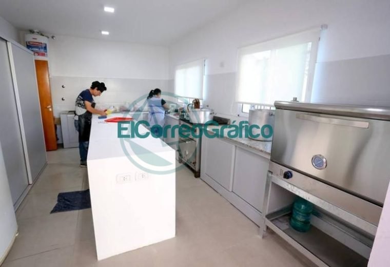Secco inauguró el ciclo lectivo en el distrito de Ensenada 06