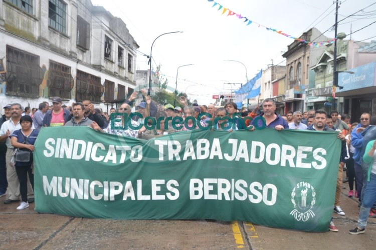 Municipales de Berisso cobrará los 2.000 pesos de aumento Municipales de Berisso cobrará los 2.000 pesos de aumento
