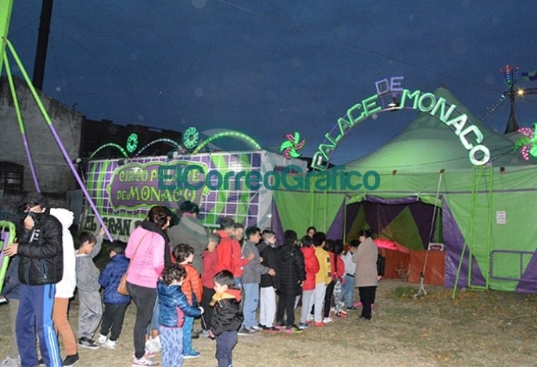 400 chicos participaron de función del Circo Palace de Mónaco 4