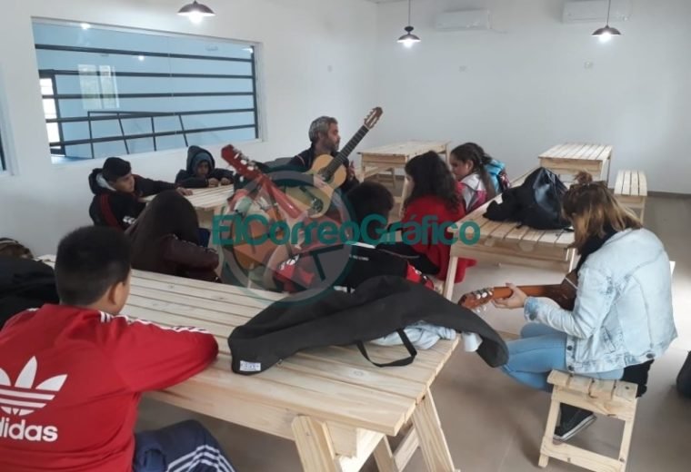 Clases y talleres en el Centro Cultural y Polideportivo Municipal de El Carmen Clases y talleres en el Centro Cultural y Polideportivo Municipal de El Carmen1