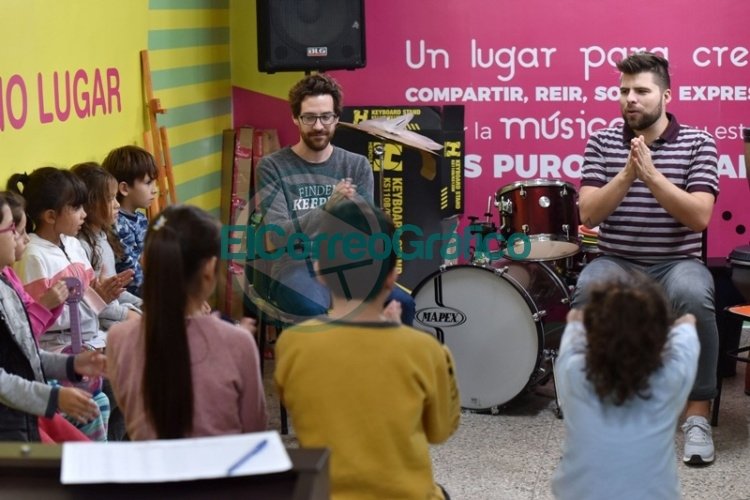 Comenzaron las clases en la Escuela Integral de Arte de “La Repu” Comenzaron las clases en la Escuela Integral de Arte de “La Repu”