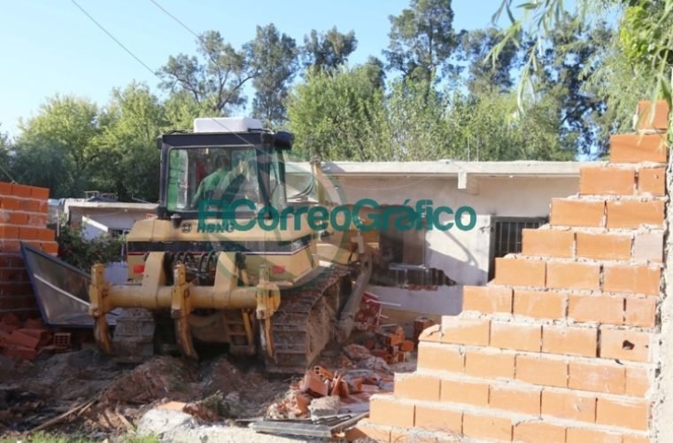 Derriban tres ‘búnkers narco’ en La Plata 3