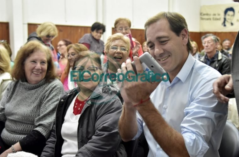 Entregarán más de 6.000 tablets a jubilados de La Plata 02