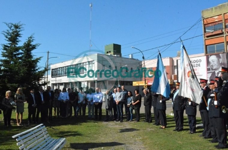 Homenaje del Rotary Club de Berisso a los Héroes de Malvinas 05