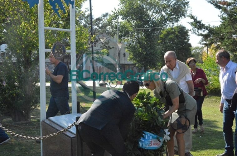 Homenaje del Rotary Club de Berisso a los Héroes de Malvinas 06
