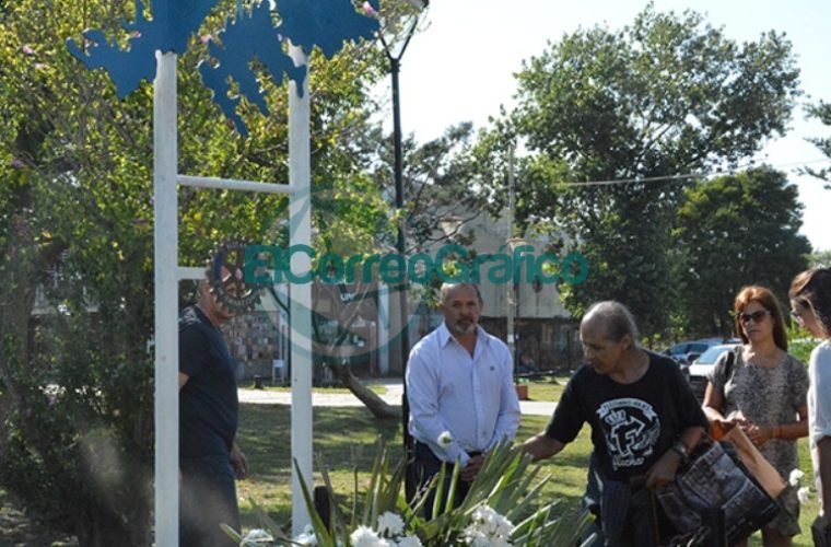 Homenaje del Rotary Club de Berisso a los Héroes de Malvinas 07