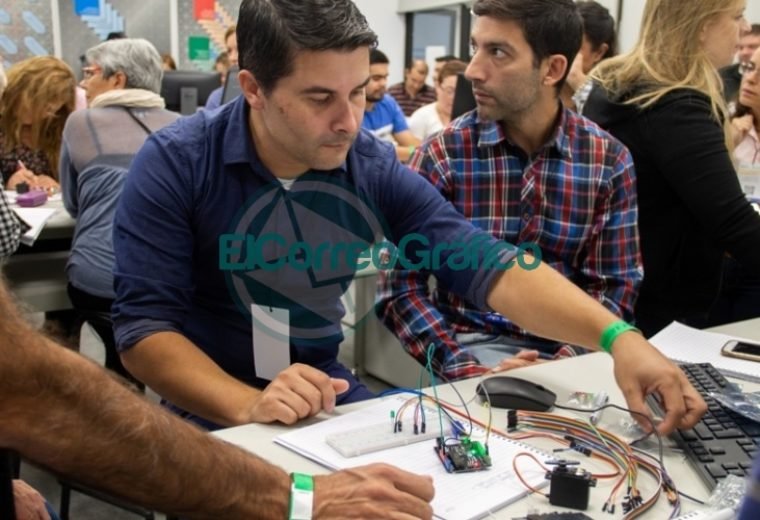 La Escuela Técnica se forma en Saberes Digitales 03