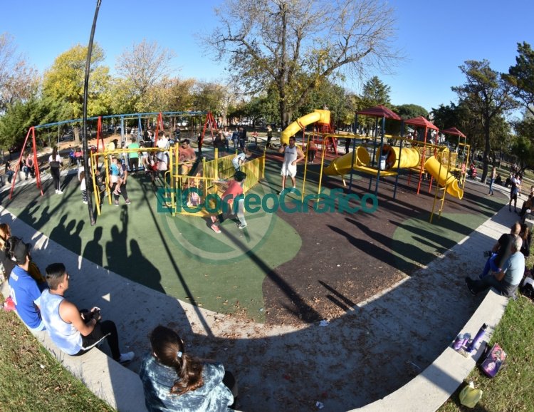 Los vecinos ya disfrutan de la remodelación de la Plaza Almafuerte