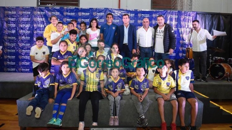Más de 150 chicos de La Plata participaron del lanzamiento de la cuarta edición de la “Liga del potrero”