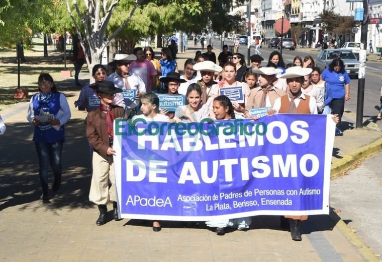 Se desarrolló una Jornada de Concientización sobre autismo “Hacer visible una condición invisible” 01