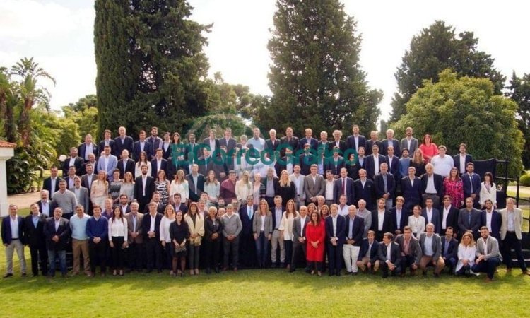 Vidal en el almuerzo con Macri aseguró que pelea con "décadas de fracazo" y que no se achica
