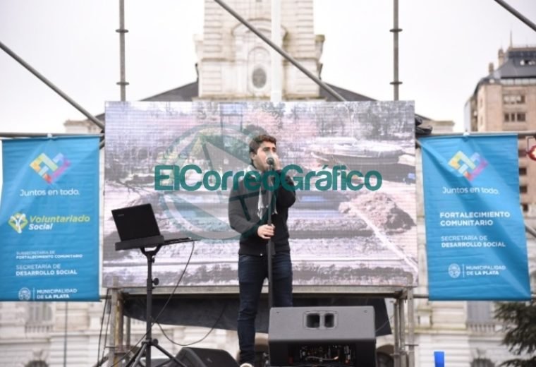 5 mil personas participaron del locro solidario a beneficio del Hospital San Martín 05