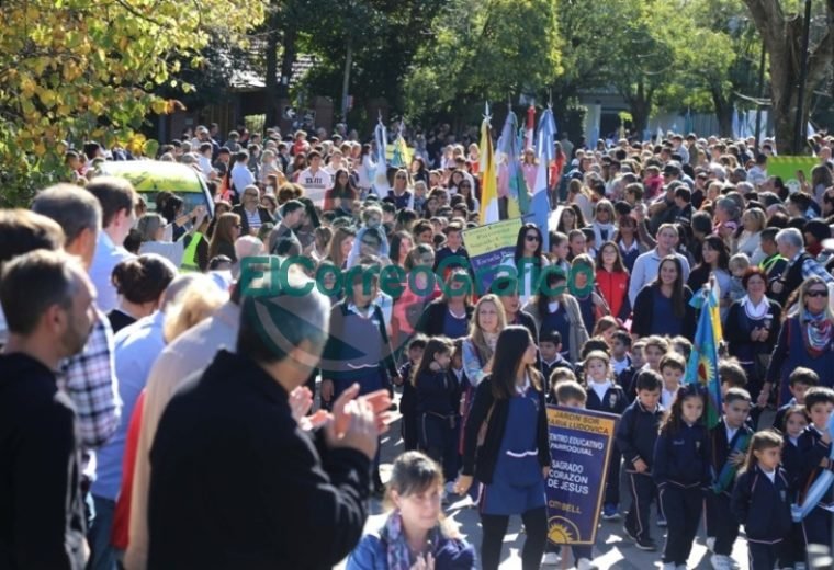 Con un gran desfile y un clima familiar, City Bell celebró su 105° aniversario Con un gran desfile y un clima familiar, City Bell celebró su 105° aniversario 4