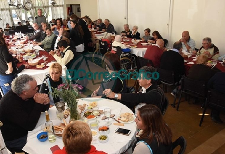 El Hogar de Ancianos de Berisso celebró sus 46 años 01