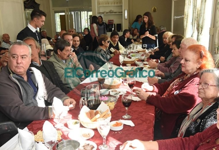 El Hogar de Ancianos de Berisso celebró sus 46 años 05