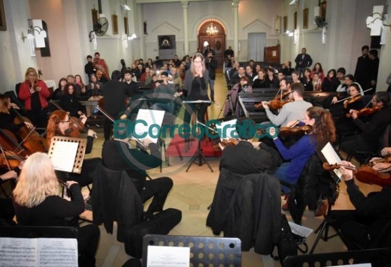 La Orquesta Sinfónica se presentó en los festejos católicos por María Auxiliadora 1