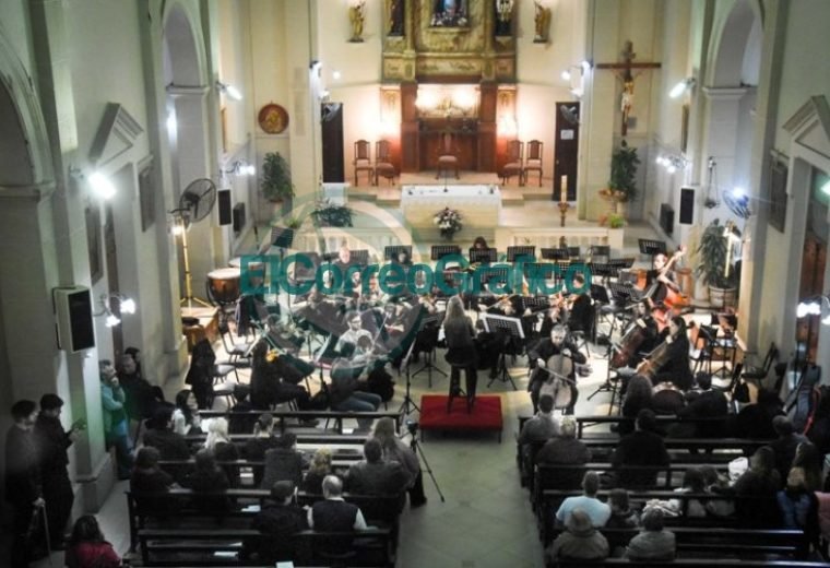 La Orquesta Sinfónica se presentó en los festejos católicos por María Auxiliadora 3