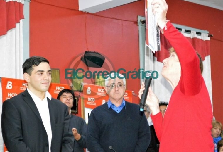Reconocimientos a figuras del deporte, la cultura y a la labor social y educativa HCD Berisso 1
