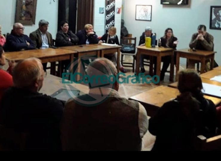 Reunión mensual del Segundo Foro Vecinal en el barrio Banco Provincia 1