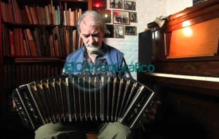 El bandoneonista Rodolfo Mederos y la Orquesta Escuela de Tango Norte en el Pasaje Dardo Rocha